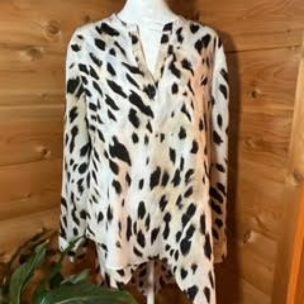 Chico's hi-Lo, asymmetrical Leopard Blouse, XL, Off white with black & tan spots
